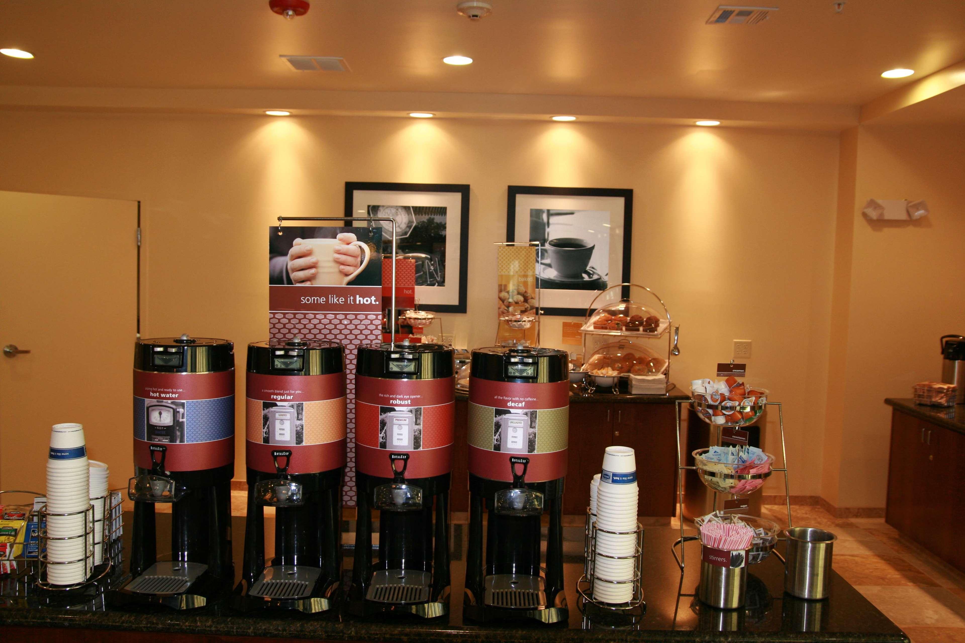 Отель Hampton By Hilton Брентвуд Ресторан фото