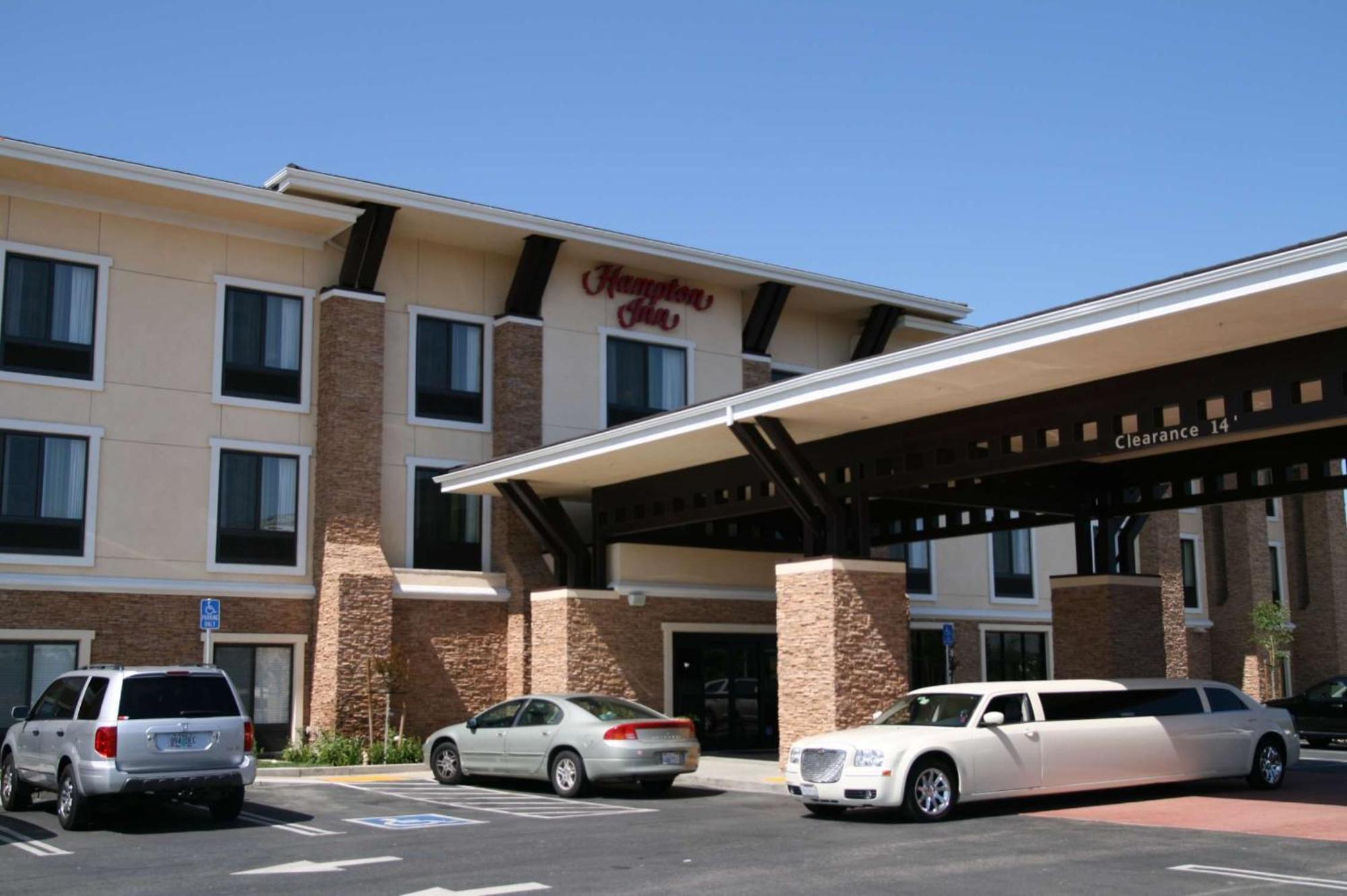 Отель Hampton By Hilton Брентвуд Экстерьер фото